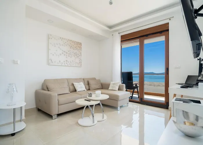 Deluxe - Private Wellness Villa