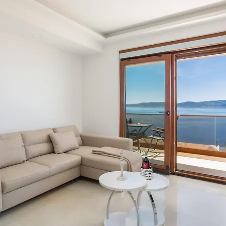 Deluxe - Private Wellness Villa *