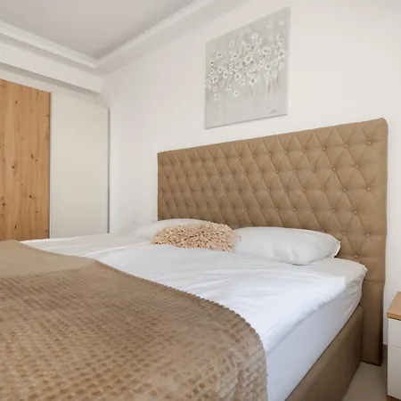 Deluxe - Private Wellness Villa Pisak