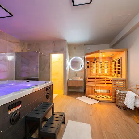 Deluxe - Private Wellness Pisak