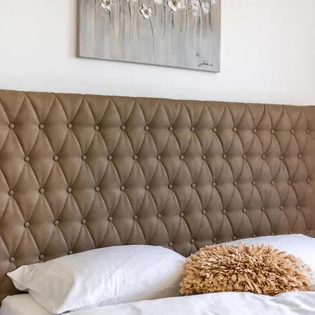 Deluxe - Private Wellness Villa *