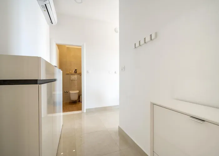 Deluxe - Private Wellness