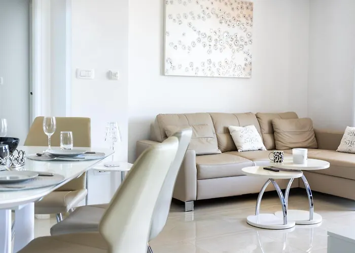 Deluxe - Private Wellness *