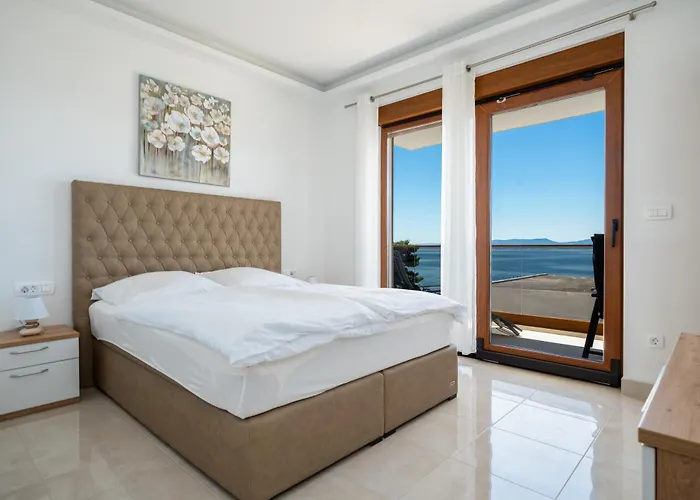 Deluxe - Private Wellness